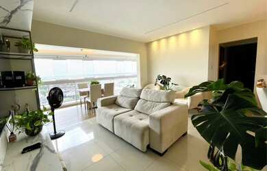 Imagem: O apartamento possui 4 Dormitórios, 5 Banheiros, 2 Vagas na