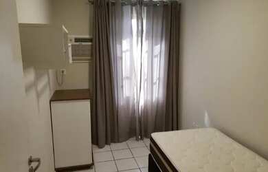 Imagem: O apartamento possui 2 Dormitórios, 1 Banheiro, 1 Vaga na garagem