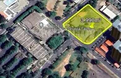 Imagem: O terreno possui 3990m² de Área e está localizado em Chácara