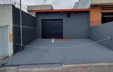 Imagem: O depósito possui 3 Vagas na garagem, 147m² de Área e está