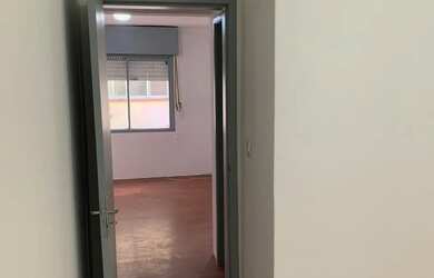 Imagem 9: 01 dormitório, na João Alfredo, Cidade Baixa, com 36 m2, 01 lance de escada