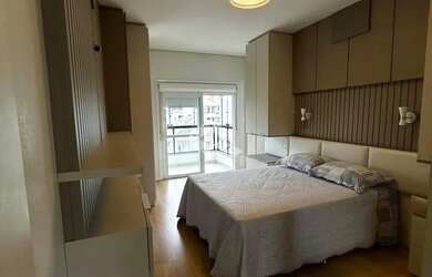 Imagem: O apartamento possui 3 Dormitórios, 1 Banheiro, 2 Vagas na