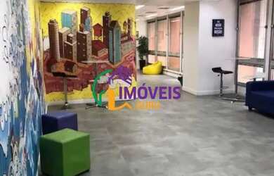 Imagem: O depósito possui 5 Vagas na garagem e 699m² de Área e está