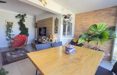 Imagem: O apartamento possui 2 Dormitórios, 3 Banheiros, 1 Vaga na