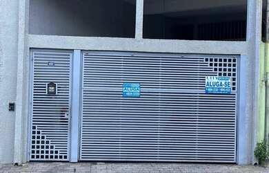 Imagem: O depósito possui 2 Vagas na garagem, 150m² de Área e está