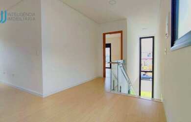 Imagem: A casa em condomínio possui 3 Dormitórios, 1 Banheiro, 4 Vagas