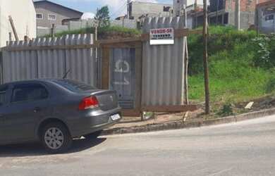 Imagem: O terreno possui 136m² de Área e está localizado em Ana