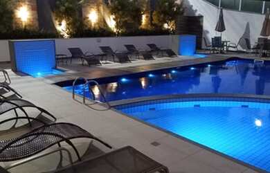 Imagem: O apartamento possui 2 Dormitórios, 1 Banheiro, 1 Vaga na garagem