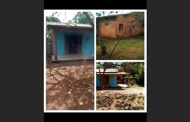 Imagem: A casa possui 2 Dormitórios, 1 Banheiro, 1 Vaga na garagem