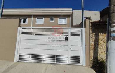 Imagem: A casa possui 2 Dormitórios, 1 Banheiro, 2 Vagas na garagem