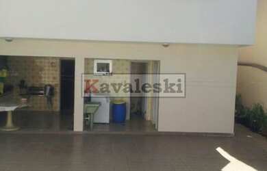 Imagem: A casa possui 4 Dormitórios, 3 Banheiros, 5 Vagas na garagem