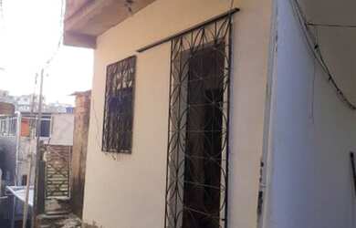 Imagem: A casa possui 2 Dormitórios, 1 Banheiro, 60m² de Área e