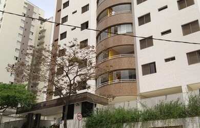 Imagem: O apartamento possui 3 Dormitórios, 1 Banheiro, 3 Vagas na