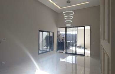 Imagem: A casa em condomínio possui 3 Dormitórios, 4 Banheiros, 2