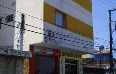 Imagem: O apartamento possui 3 Dormitórios, 1 Banheiro, 1 Vaga na garagem