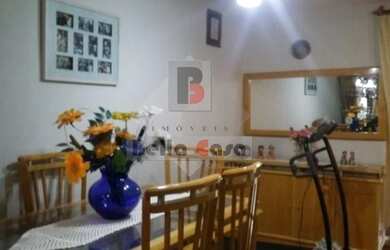 Imagem: A casa possui 5 Dormitórios, 2 Banheiros, 1 Vaga na garagem