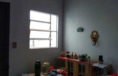 Imagem: A casa possui 2 Dormitórios, 2 Banheiros, 1 Vaga na garagem