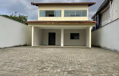 Imagem: A casa possui 4 Dormitórios, 5 Banheiros, 250m² de Área e