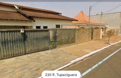 Imagem 1: Casa no Centro Planura MG