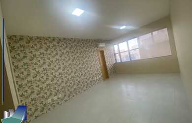 Imagem: O depósito possui 1 Vaga na garagem, 33m² de Área e está