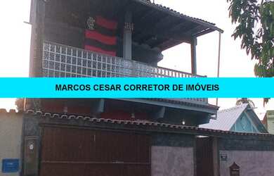 Imagem: A casa possui 4 Dormitórios, 2 Banheiros, 2 Vagas na garagem