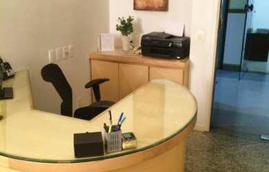 Imagem: O depósito possui 2 Vagas na garagem, 75m² de Área e está