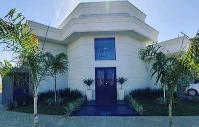 Imagem: A casa em condomínio possui 3 Dormitórios, 3 Banheiros, 4