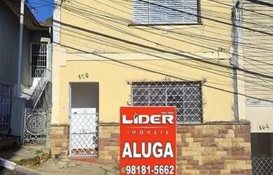 Imagem: A casa possui 3 Dormitórios, 2 Banheiros e 170m² de Área