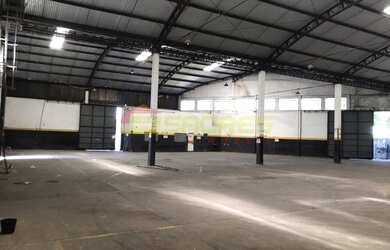 Imagem: O depósito possui 1.613m² de Área, Imóvel novo e está