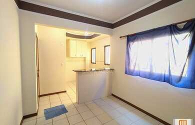 Imagem: O apartamento possui 1 Dormitório, 1 Banheiro, 1 Vaga na garagem