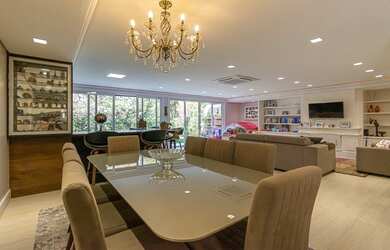 Imagem 1: Casa Em Condomínio de 4 suítes à venda no bairro Três Figueiras