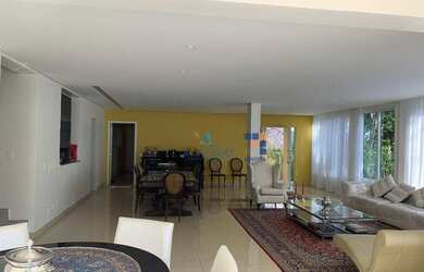 Imagem: A casa em condomínio possui 4 Dormitórios, 5 Banheiros, 5