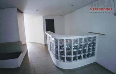 Imagem: O depósito possui 1 Vaga na garagem e 145m² de Área e está