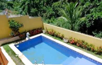 Imagem: A casa possui 2 Dormitórios, 1 Banheiro, 1 Vaga na garagem