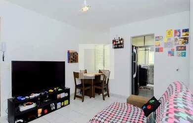 Imagem: O apartamento possui 2 Dormitórios, 1 Banheiro, 1 Vaga na garagem