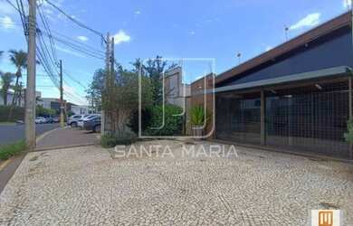 Imagem: O depósito possui 2 Vagas na garagem e 215m² de Área e está