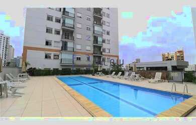 Imagem: O apartamento possui 1 Dormitório, 1 Banheiro, 2 Vagas na garagem