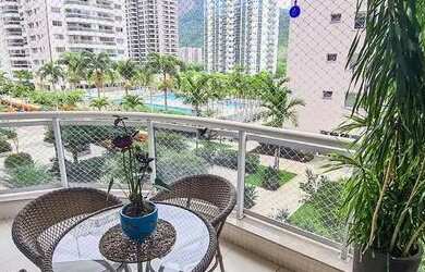 Imagem 13: Ilha Pura Viure 2Q com porteira fechada com vista parque