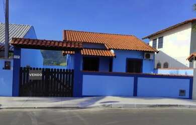 Imagem: A casa possui 2 Dormitórios, 2 Banheiros, 3 Vagas na garagem