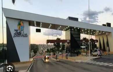 Imagem: O terreno possui 530m² de Área e está localizado em Alto