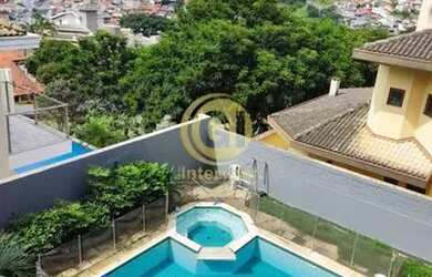 Imagem: A casa em condomínio possui 5 Dormitórios, 5 Banheiros, 3