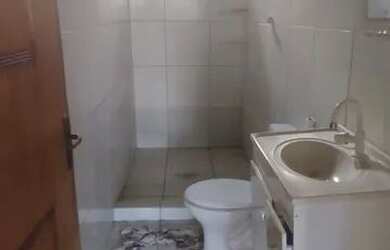 Imagem: A casa possui 2 Dormitórios, 2 Banheiros e está localizado