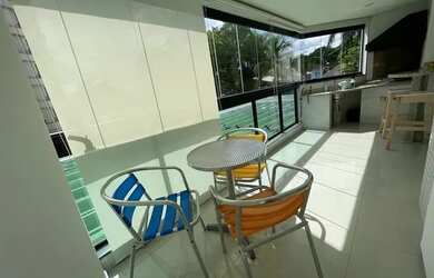 Imagem: O apartamento possui 4 Dormitórios, 1 Banheiro, 2 Vagas na