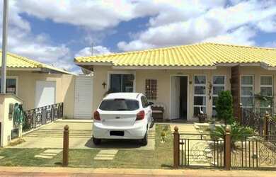 Imagem: A casa em condomínio possui 3 Dormitórios, 2 Banheiros e 2