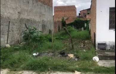 Imagem: O terreno possui 115m² de Área e está localizado em Santo