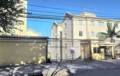 Imagem: O apartamento possui 3 Dormitórios, 1 Banheiro, 1 Vaga na garagem