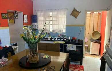 Imagem: A casa possui 2 Dormitórios, 2 Banheiros, 2 Vagas na garagem