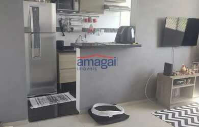 Imagem: O apartamento possui 2 Dormitórios, 1 Banheiro, 1 Vaga na garagem