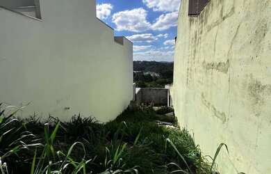 Imagem: O terreno possui 125m² de Área e está localizado em Laranjeiras