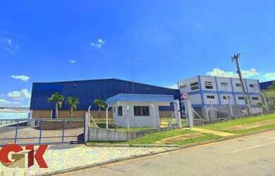 Imagem: O depósito possui 5 Vagas na garagem e 3857m² de Área e está